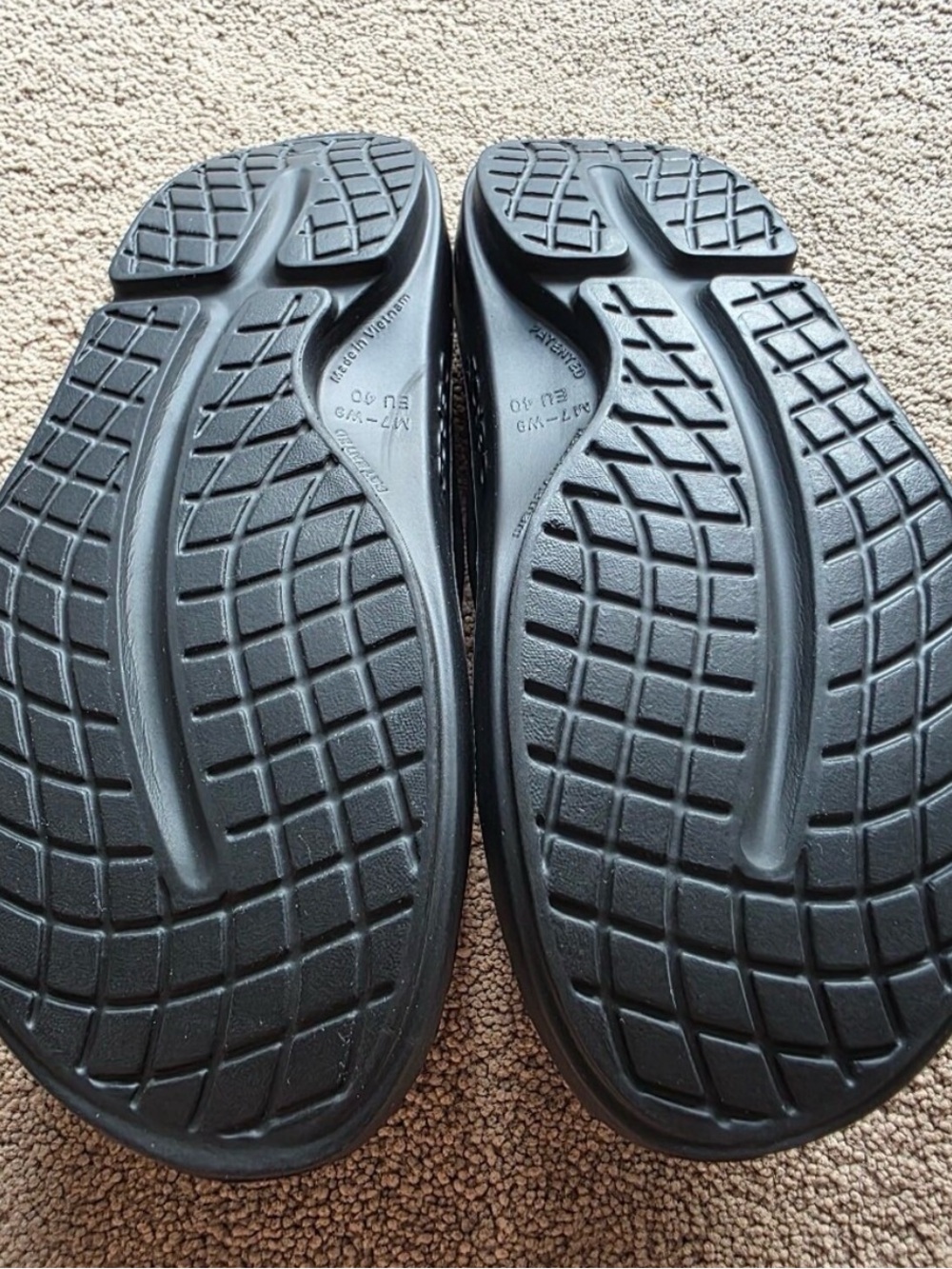 OOFOS Women's OOahh Slide - Black - Picture 9 of 9